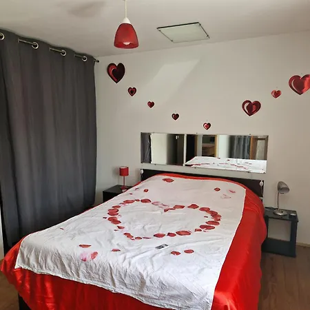 Les Sens Ciel Sejour Cocooning Pour Deux Avec Ambiance Romantique 아파트 Begnecourt